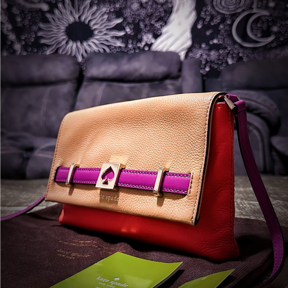 Vintage style Kate Spade Y2K Tan and Purple Crossbody Bag ❌60% OFF SALE❌ - Picture 3 of 16